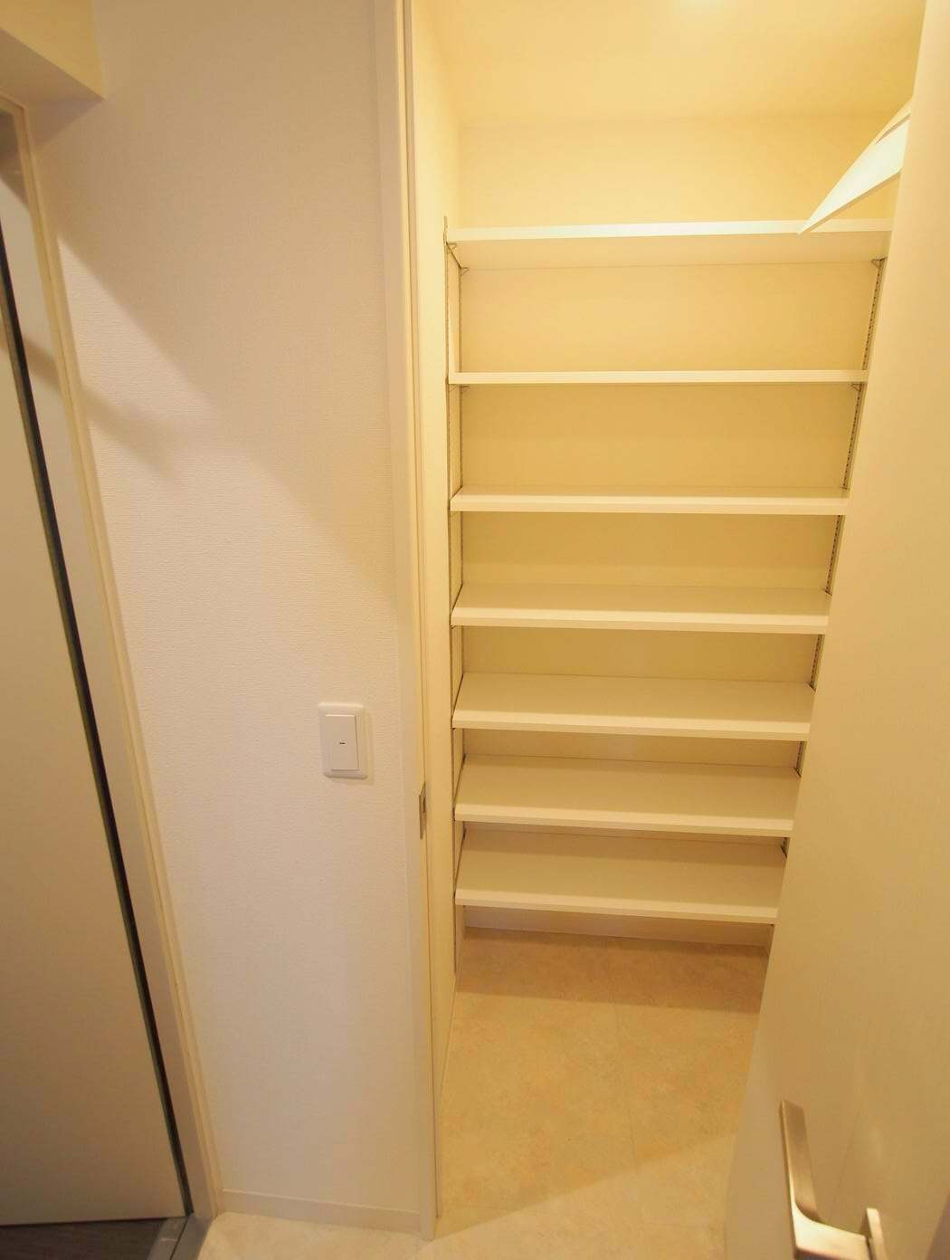 玄関　アーバネックス心斎橋II