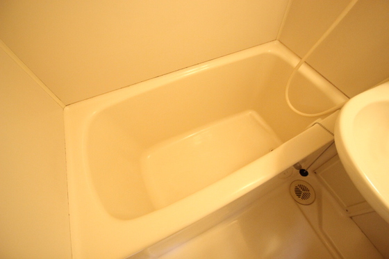 バス・シャワールーム　※別の号室のお部屋になっております。