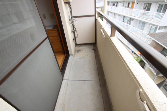 バルコニー　※別の号室のお部屋になっております。