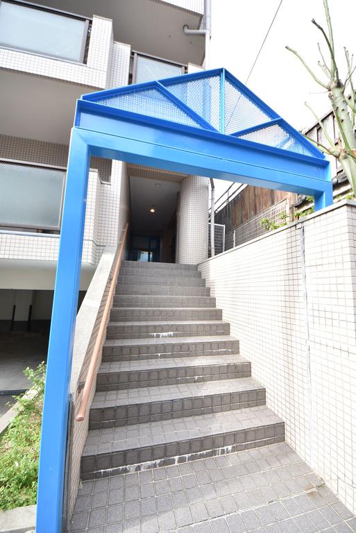 神戸市中央区野崎通のマンションの建物外観
