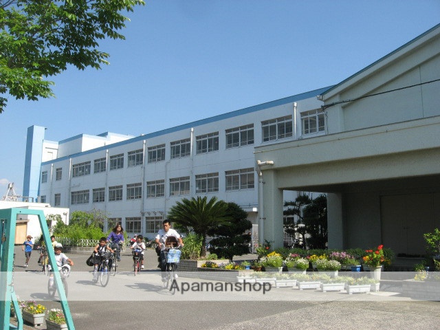 小学校　高槻市立若松小学校（小学校）まで286m