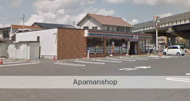 コンビニ　セブンイレブン（コンビニ）まで547m