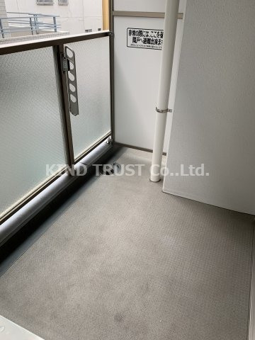 バルコニー　開放的で明るい空間を演出してくれるバルコニーです