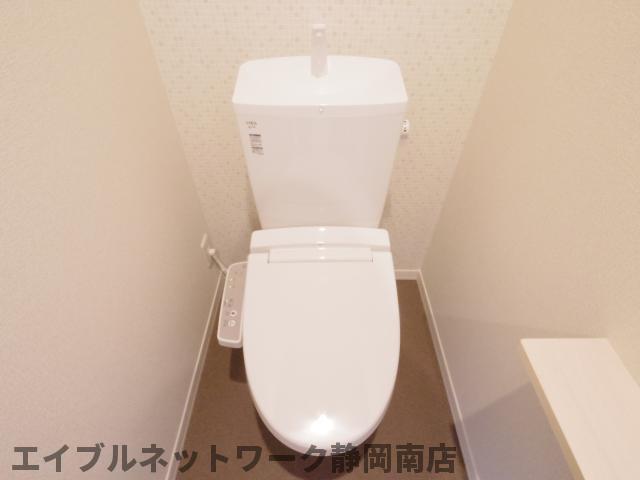 トイレ　トイレもきれいです