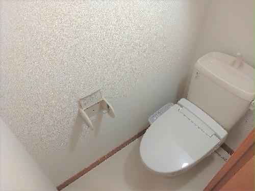 トイレ　※同タイプ部屋の写真となります