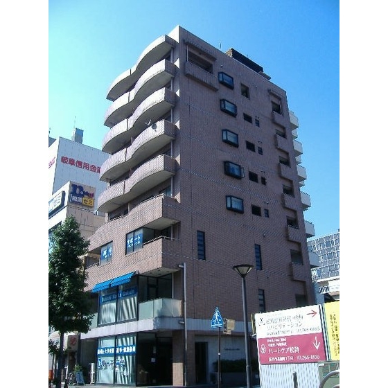 建物外観　お問い合わせは美濃善不動産駅前店へ！