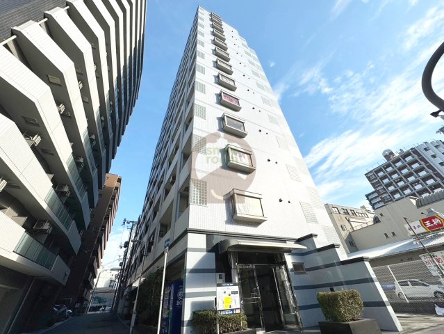 大阪市浪速区難波中のマンションの建物外観