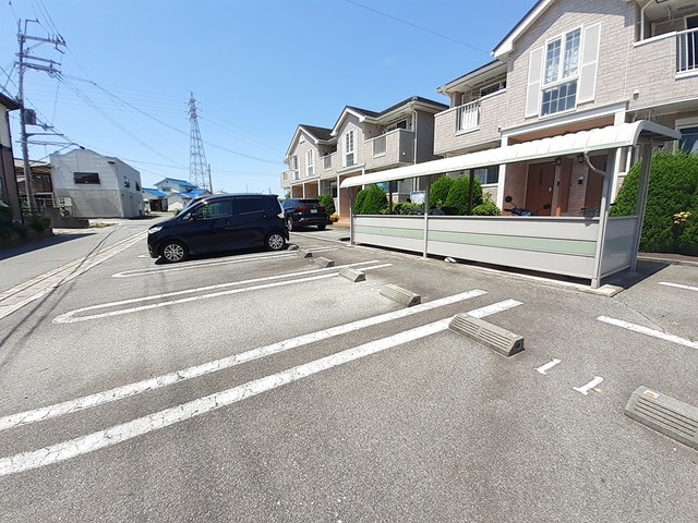 【加西市北条町北条のアパートの駐車場】