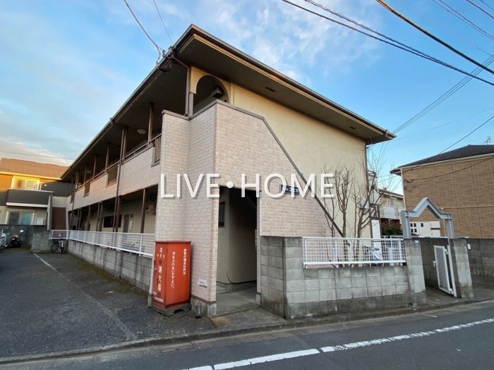 中野区上鷺宮のアパートの建物外観