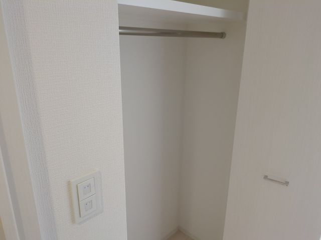 【名古屋市西区花の木のマンションの収納】