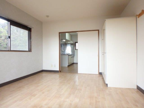 居室・リビング　※写真は他号室です