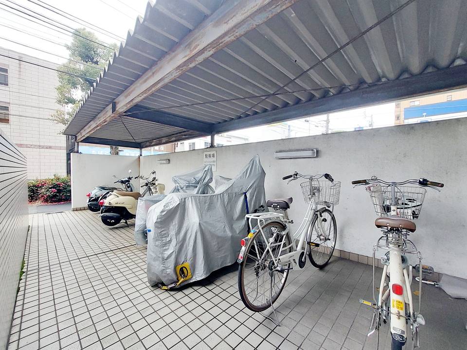 駐車場　駐輪場