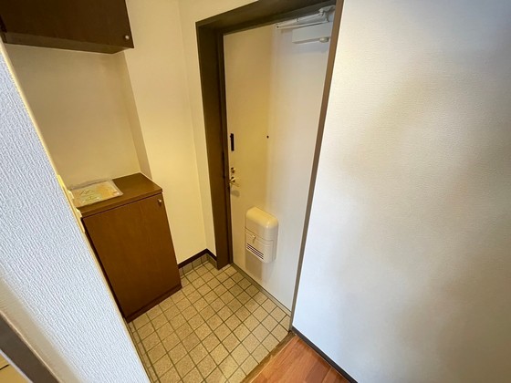 玄関　※別部屋の写真です