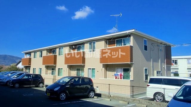 熊本市北区鹿子木町のアパートの建物外観