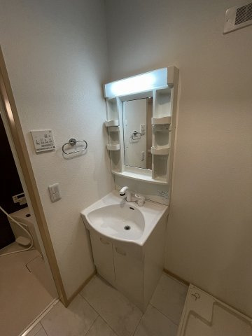 洗面設備　別のお部屋の写真です