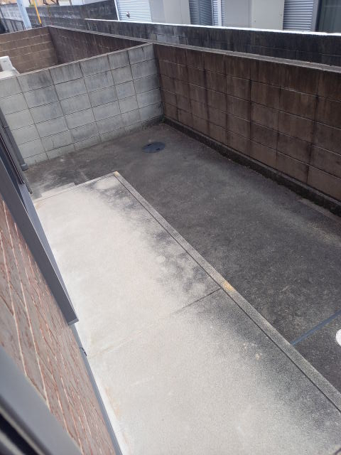 バルコニー　庭