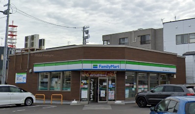 コンビニ　ファミリーマート札幌北２９条西１２丁目店（コンビニ）まで279m