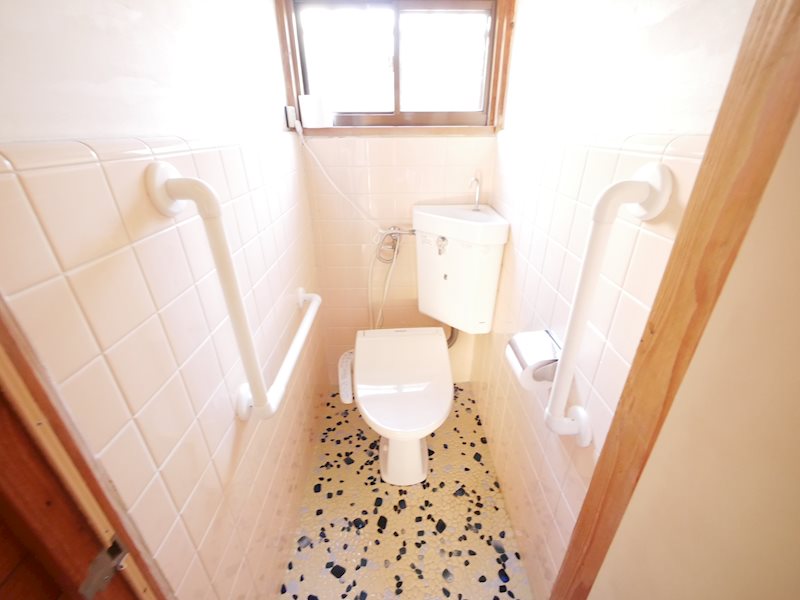 トイレ　ウォシュレット