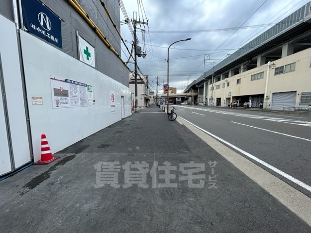 【京都市南区西九条横町のマンションのロビー】