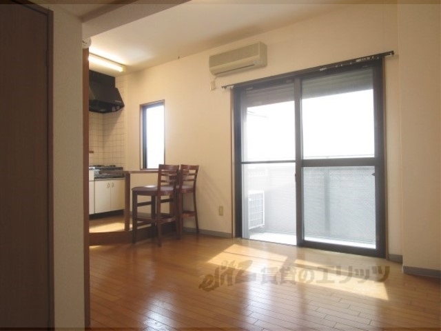 居室・リビング　洋室