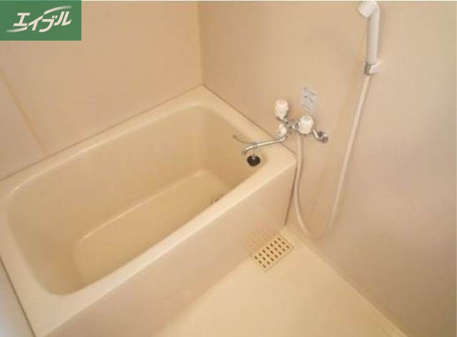 バス・シャワールーム　別物件の写真です。実際とは異なります。