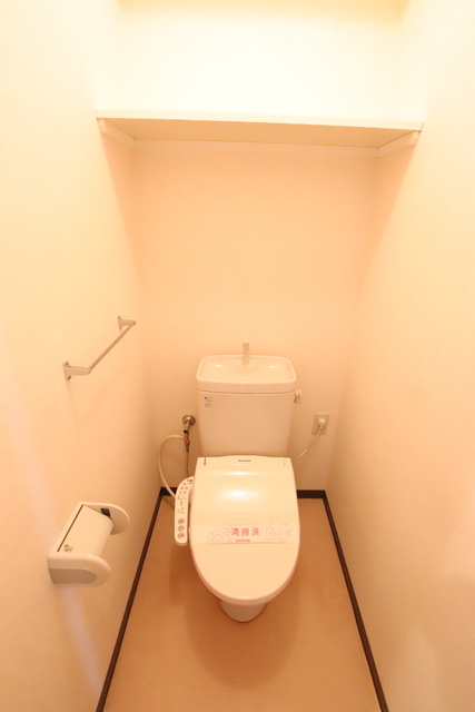 トイレ　洗浄便座付きトイレ