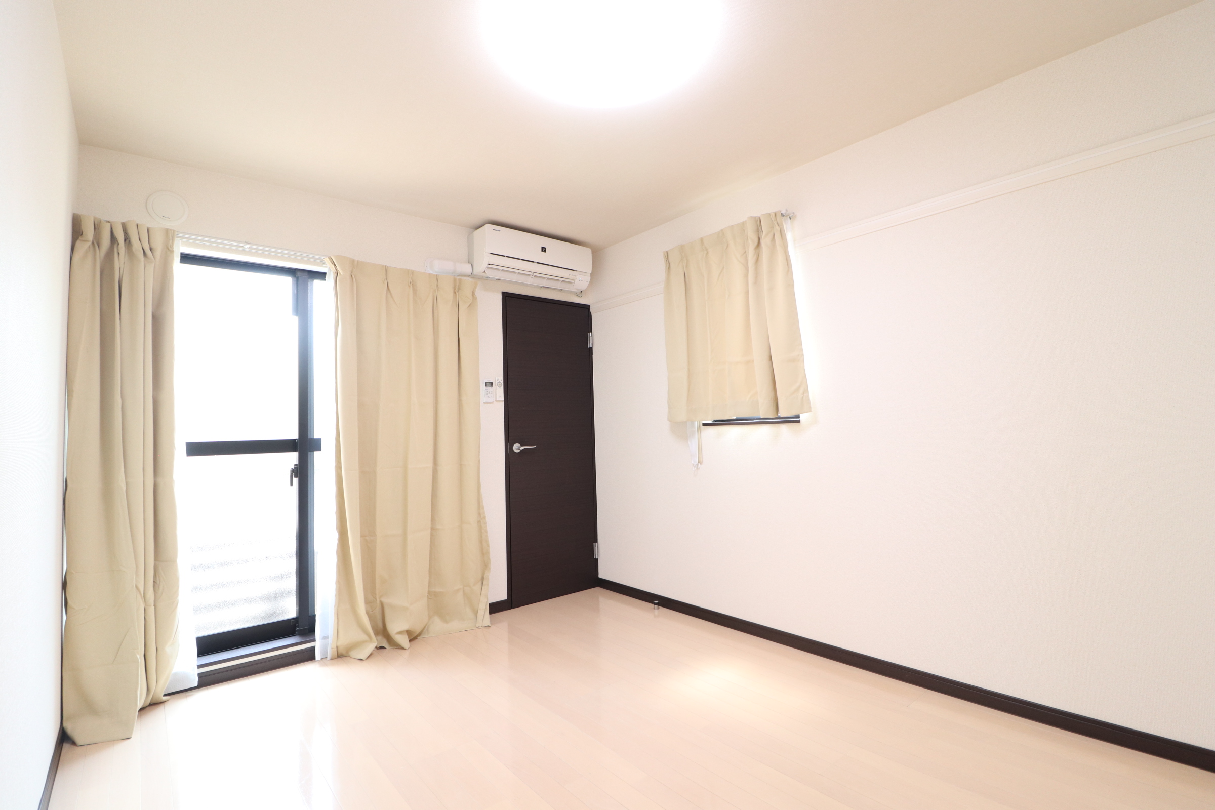 居室・リビング　洋室です★