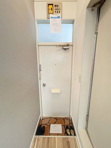 玄関　参考イメージ写真。