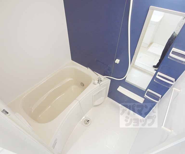 バス・シャワールーム　追炊き付きバス。