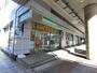 コンビニ　ファミリーマート勝川駅北店（コンビニ）まで399m