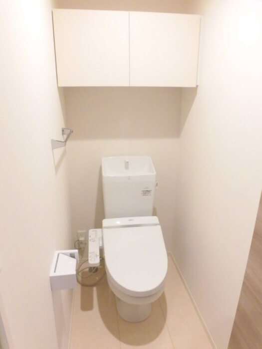 トイレ　103 温水洗浄便座