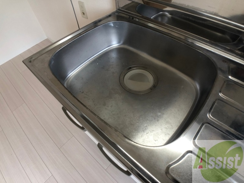 洗面設備　洗面台はありませんがこちらで洗顔などができます。