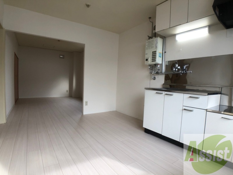 居室・リビング　広くてキレイなお部屋が広がっていて、充実した生活が送れそう。