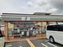コンビニ　セブンイレブン様（コンビニ）まで650m