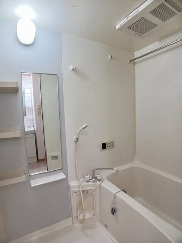 バス・シャワールーム　きれいなお風呂です