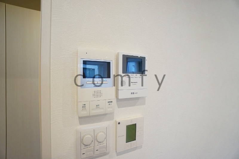 セキュリティ　モニター付きインターホン