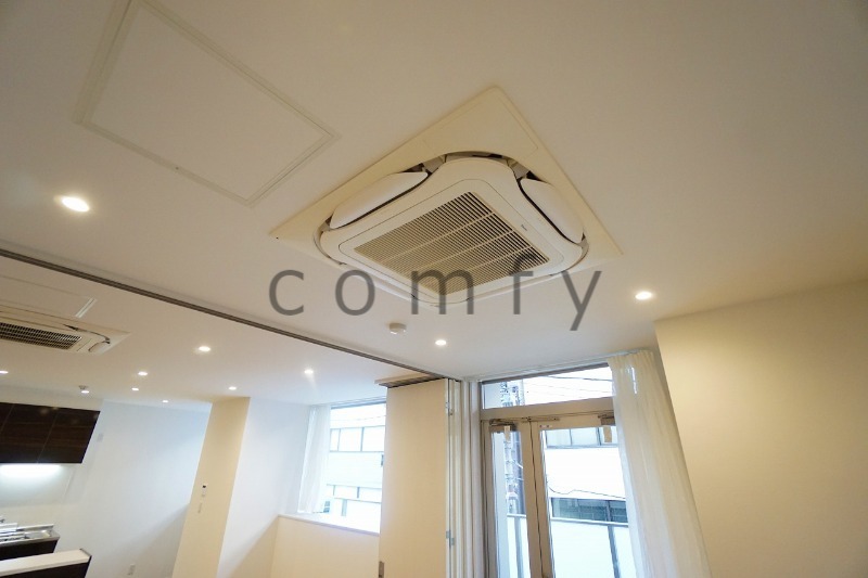 その他設備　ビルトインエアコン