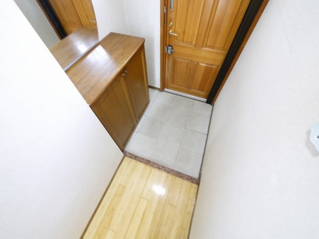 玄関　落ち着いた玄関です