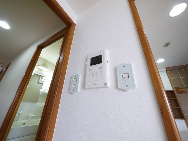 セキュリティ　モニター付きインターホンです