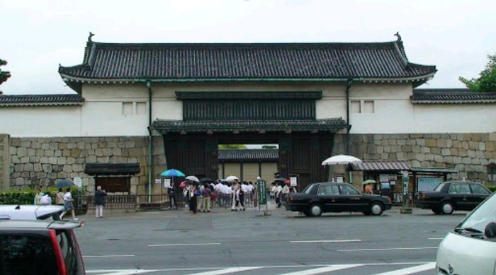 公園　二条城（公園）まで180m