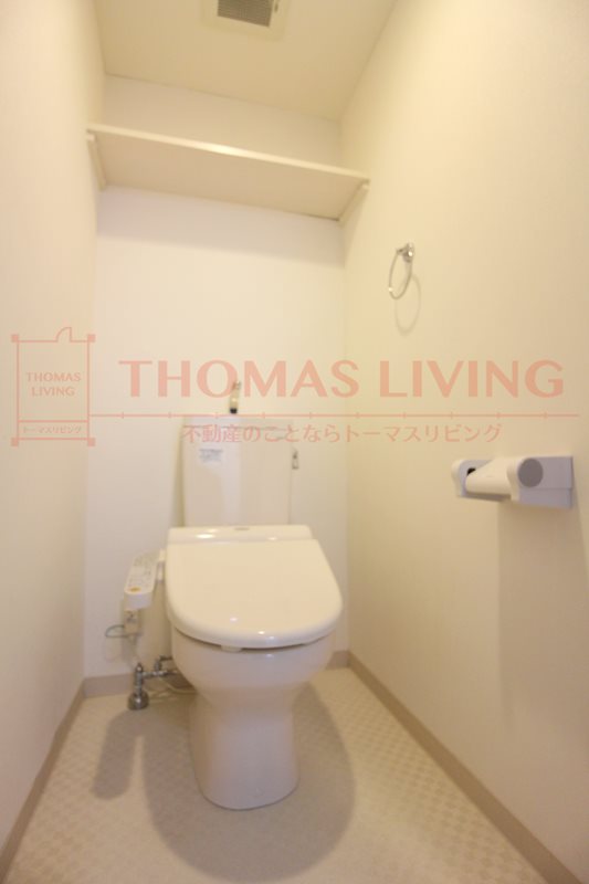 トイレ　温水洗浄機能付き