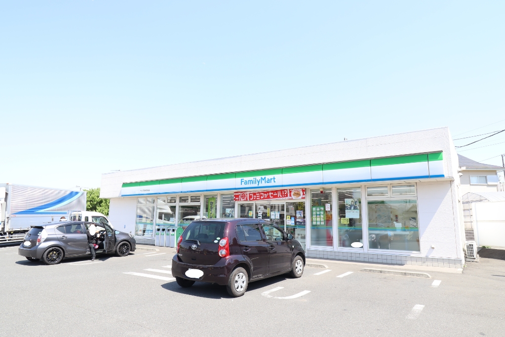 コンビニ　ファミリーマート サンズ厚木温水店（コンビニ）まで711m