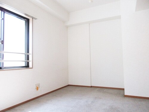 その他部屋・スペース　洋室（約8.0畳）