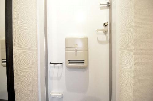 玄関　設備仕様につきましては異なる場合がございます。