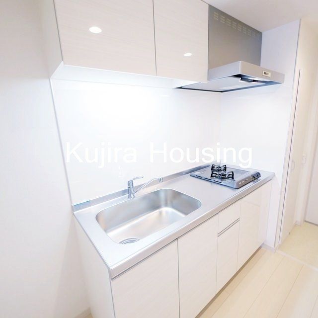 キッチン　収納たっぷりのシステムキッチンです♪