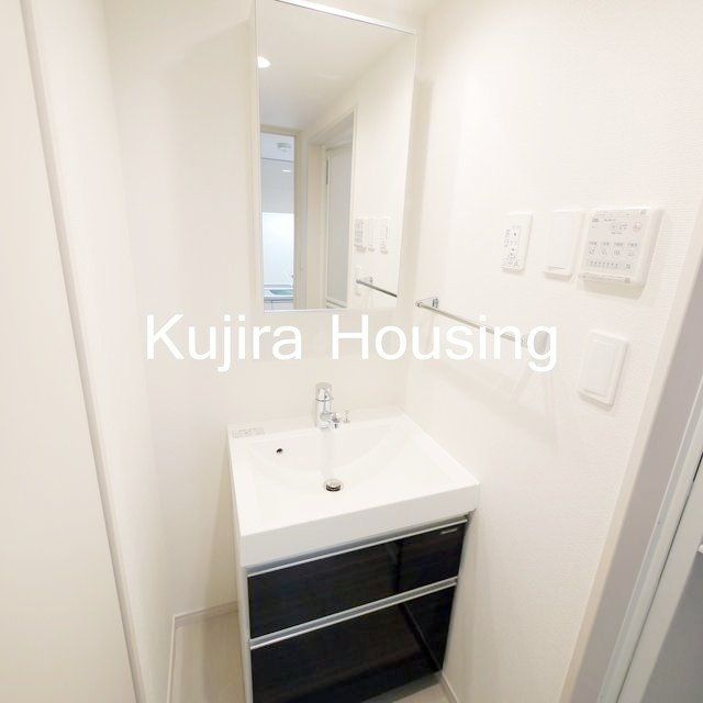 洗面設備　身支度に嬉しい独立洗面化粧台完備★