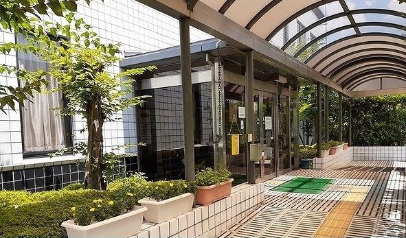 役所　高槻市役所三箇牧支所（役所）まで650m