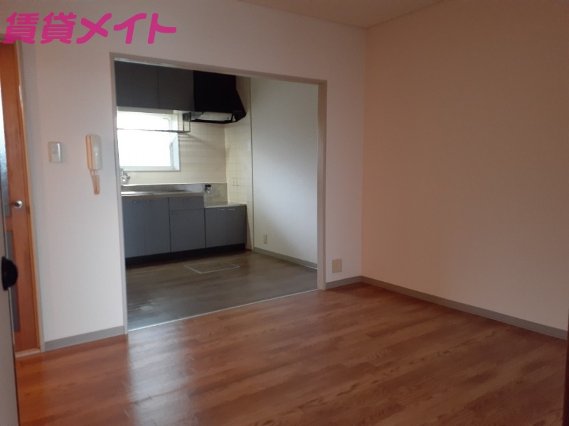 居室・リビング　別部屋参考写真です