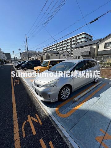 駐車場　車をお持ちの方に嬉しい駐車場付きの物件です