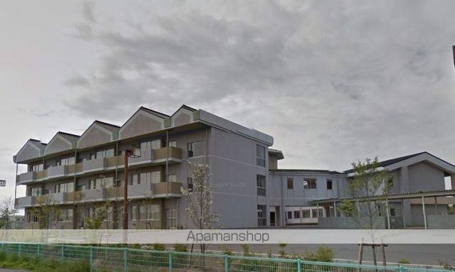 中学校　潮来市立日の出中学校（中学校）まで528m